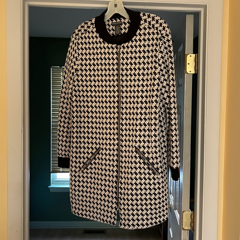 Chelsea & Theodore black and white light jacket or blazer.